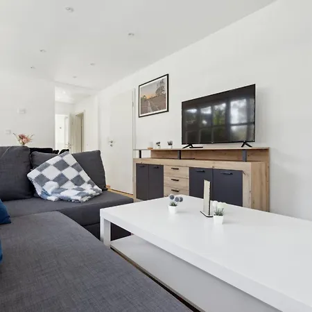 Zauberwald Mit Eigenem Eingang By Interhome * Schneverdingen